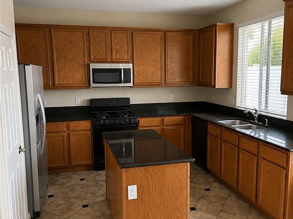 4th image of 1646 Palermo Dr