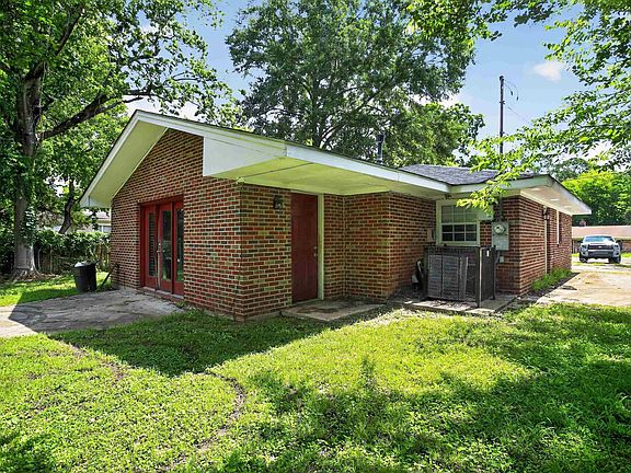 2nd image of 3406 Le Bron Rd