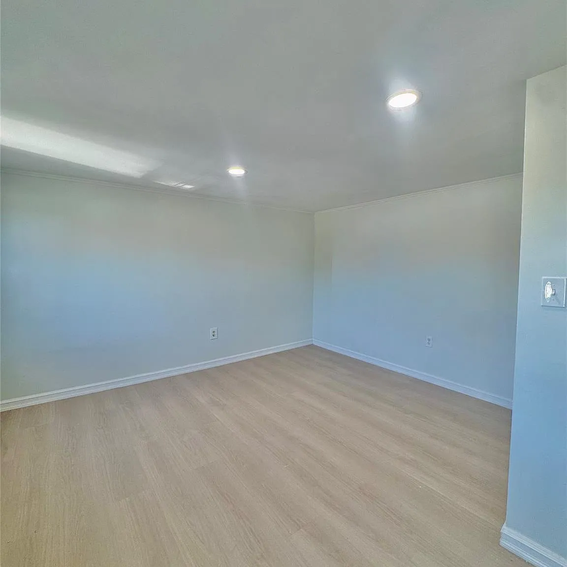 2 bed, 1.0 bath, 1780 sqft, $2,800 — Photo 4