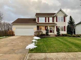 36275 Sandy Knoll Dr, Eastlake, OH 44095