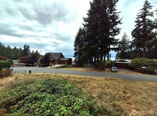57 S Mountain View Ln, Freeland, WA 98249