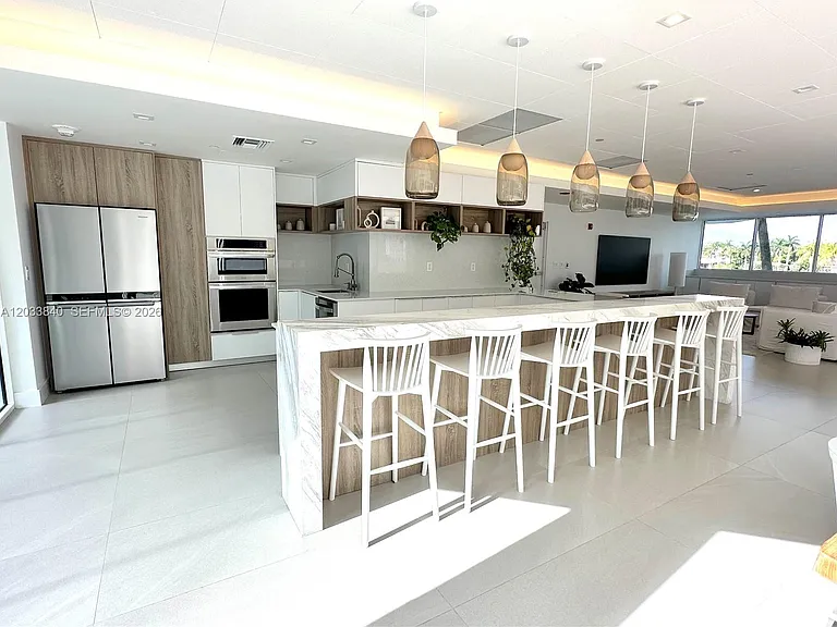 5900 Collins Ave #906 — Photo 15