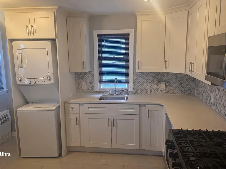 560 E Park Ave #2 — Photo 1