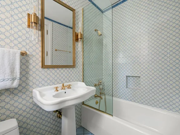 860 Park Avenue image 17 of 22