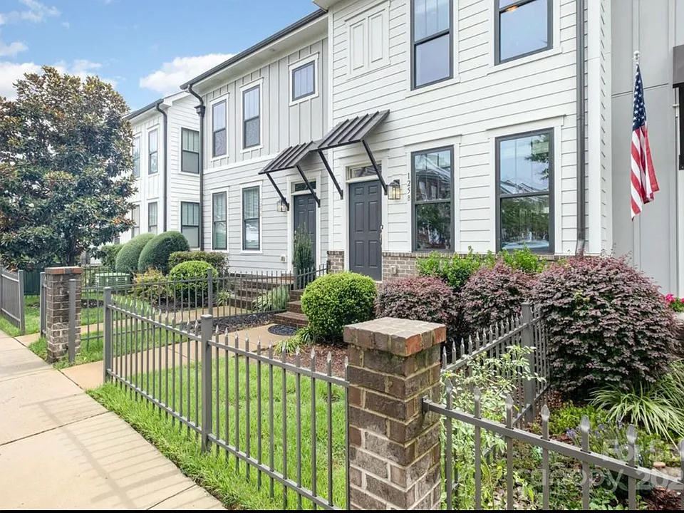 125 Capital Ave #B
