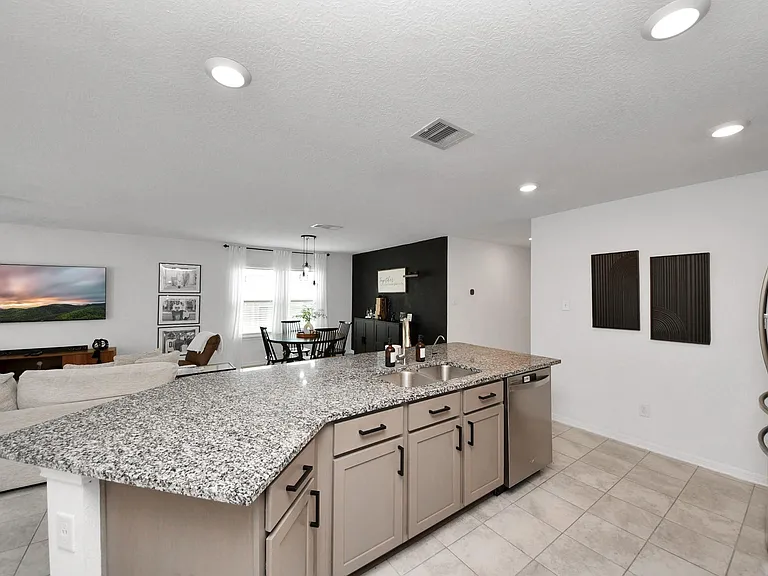 1509 Portola Dr — Photo 21