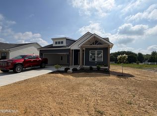 1860 Caleb Ct, Waterville, OH 43566