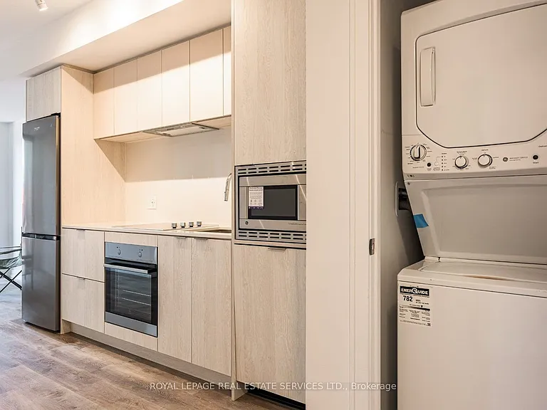 1 Jarvis St #315 — Photo 4