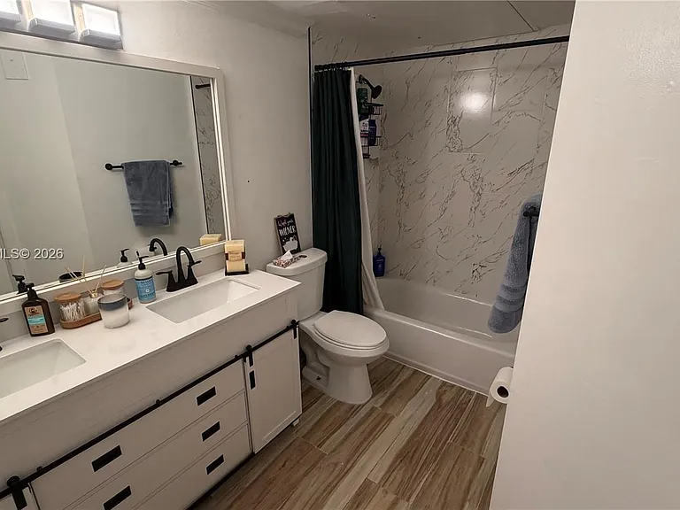 735 SW 148th Ave #1711 — Photo 29