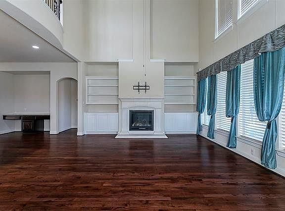 4th image of 15548 Yarberry Dr
