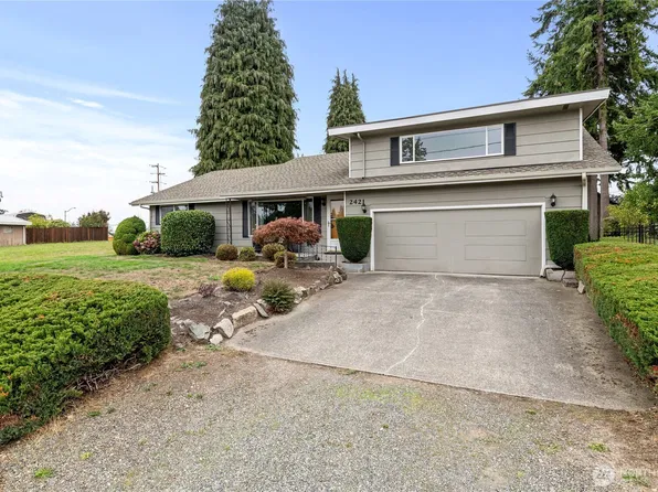 2421 94th Avenue E, Edgewood, WA 98371