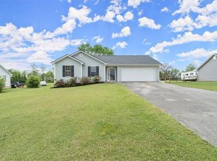 16 Taylor Dr SW, Cartersville, GA 30120