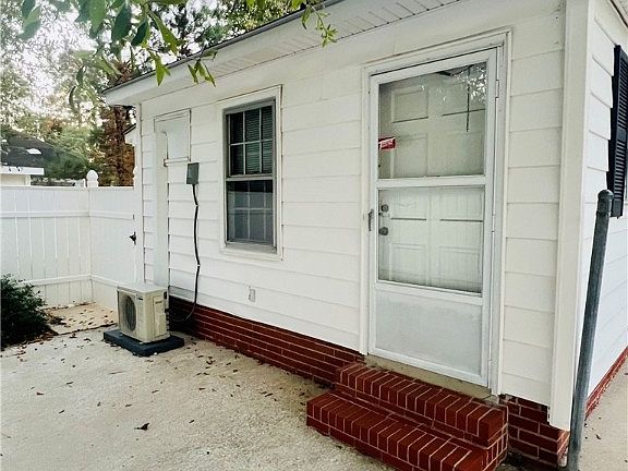 5th image of 310 E 19th St