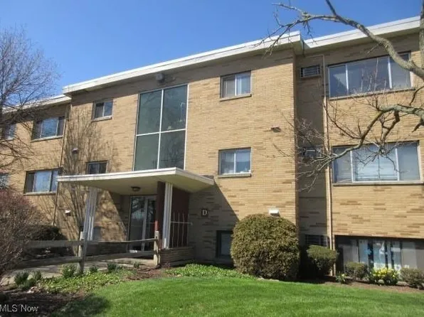 5200 Royalton Rd APT 1D, North Royalton, OH 44133