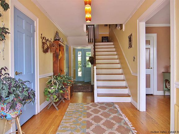 2nd image of 454 Hillside Dr