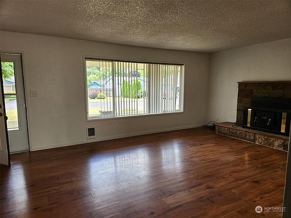 4th image of 202 Ventura Drive