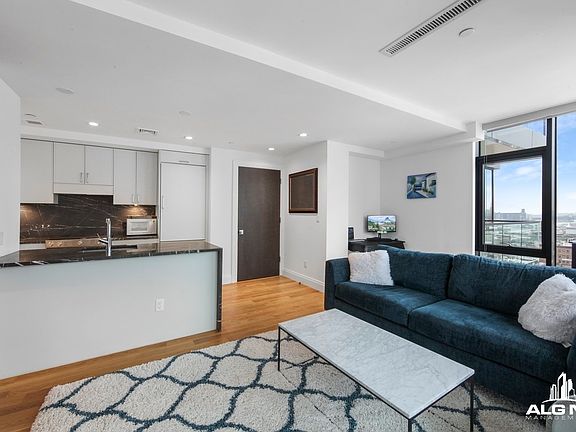 5th image of 544 Brooklyn Ave #9C
