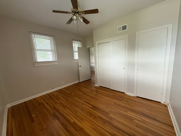 308 Thompson St #D — Photo 7