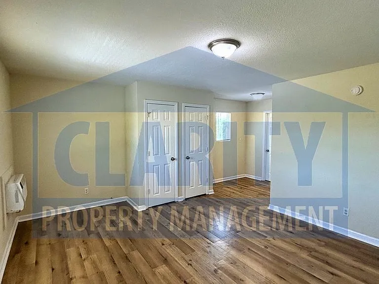 185 County Road 323 — Photo 3
