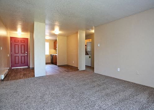3Avaire Apartment Homes living area and hallway