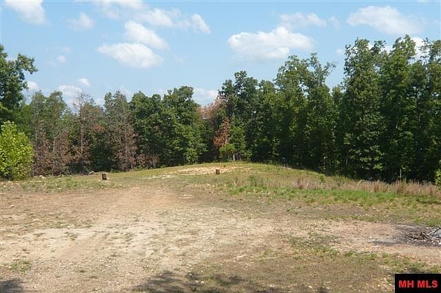 1st image of 216 Barkwood Ln