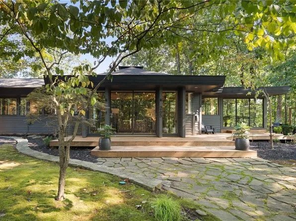 265 Glen Lake Dr, Sandy Springs, GA 30327