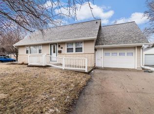 704 11th St, Nevada, IA 50201