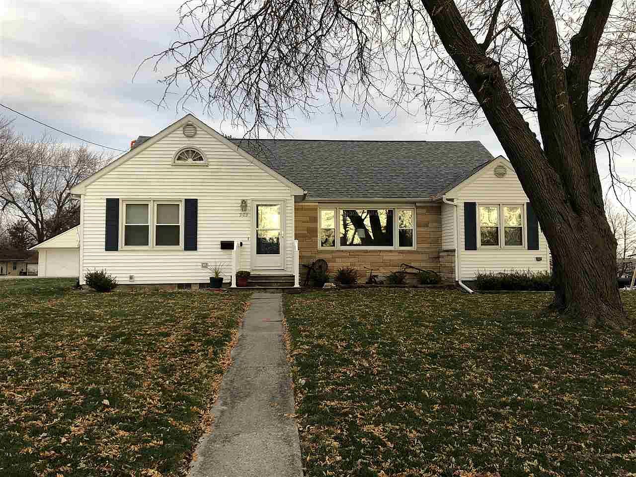 903 Walnut St, Traer, IA 50675 Zillow