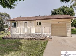 2008 Smith Rd, Bellevue, NE 68005