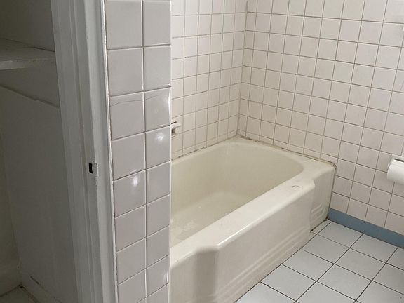 5th image of 2901 Blair Blvd #Boulevardb