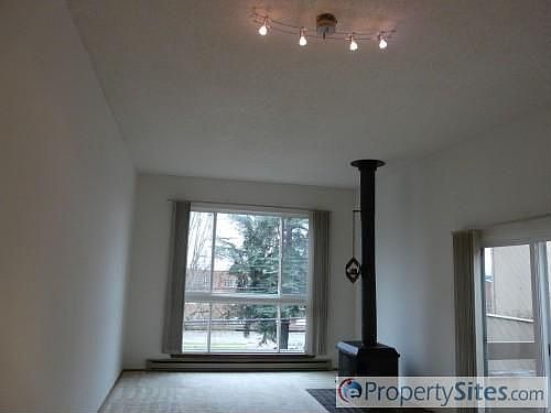 4th image of 5844 NE 75th St Unit A311