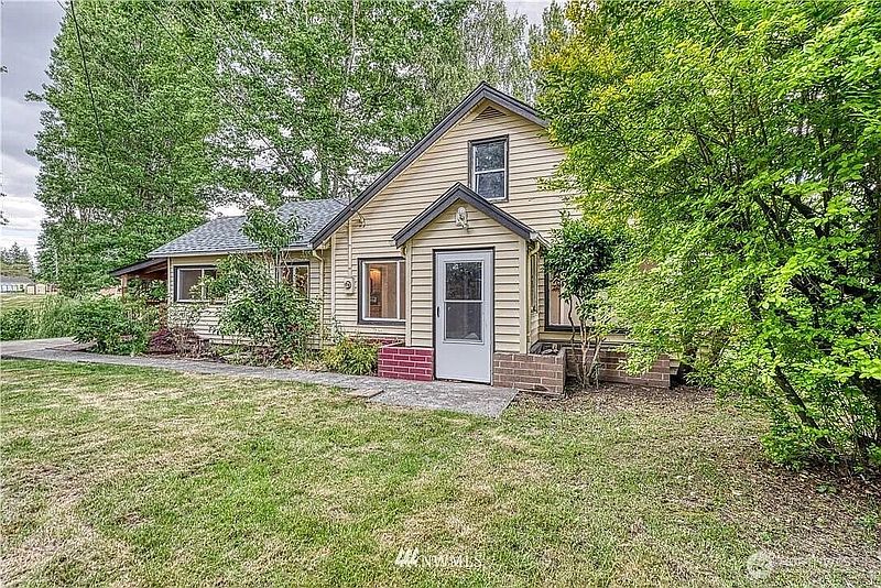 2nd image of 4621 Bethel Road SE