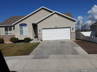 9005 Iltis Dr, Urbandale, IA 50322