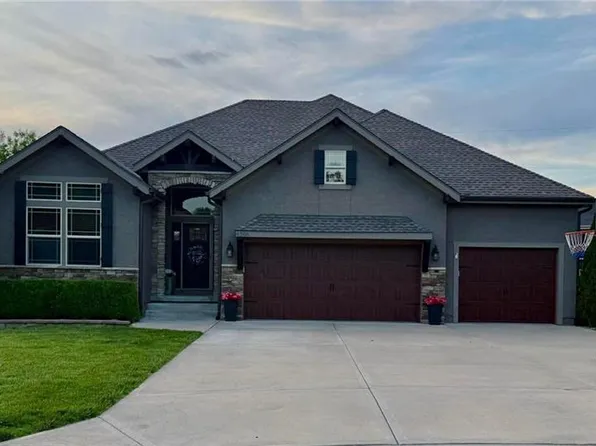 4506 Prestwick Ct, Kansas City, KS 66109