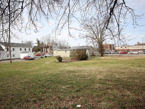5th image of 420 Walnut Avenue