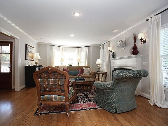 5th image of 4304 Stanford Ave