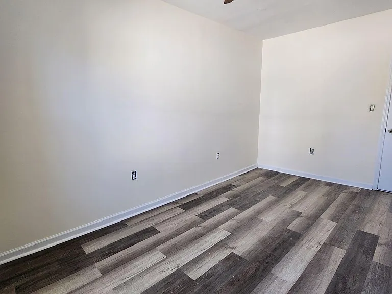 431 Madison Ave #2B — Photo 3
