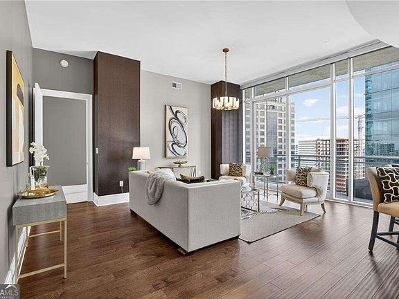 4th image of 1065 Peachtree St NE Unit 2901