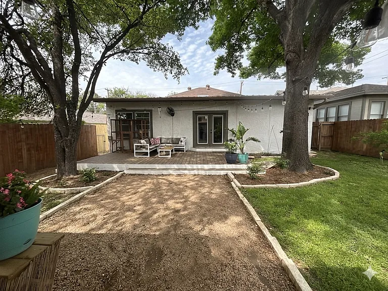 628 W Magnolia Ave — Photo 22