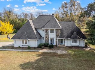 101 Pebble Beach Dr, Eufaula, AL 36027