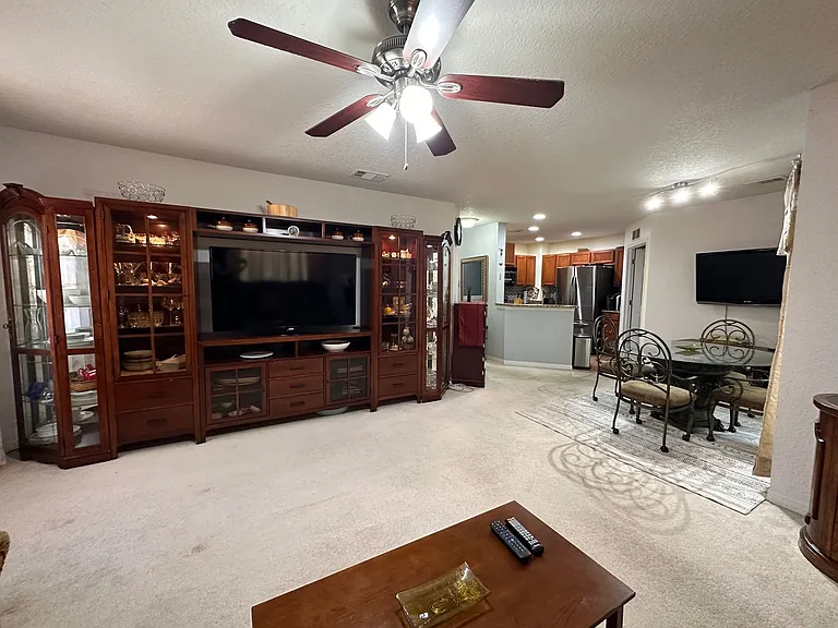 4600 E Moody Blvd #8M — Photo 4