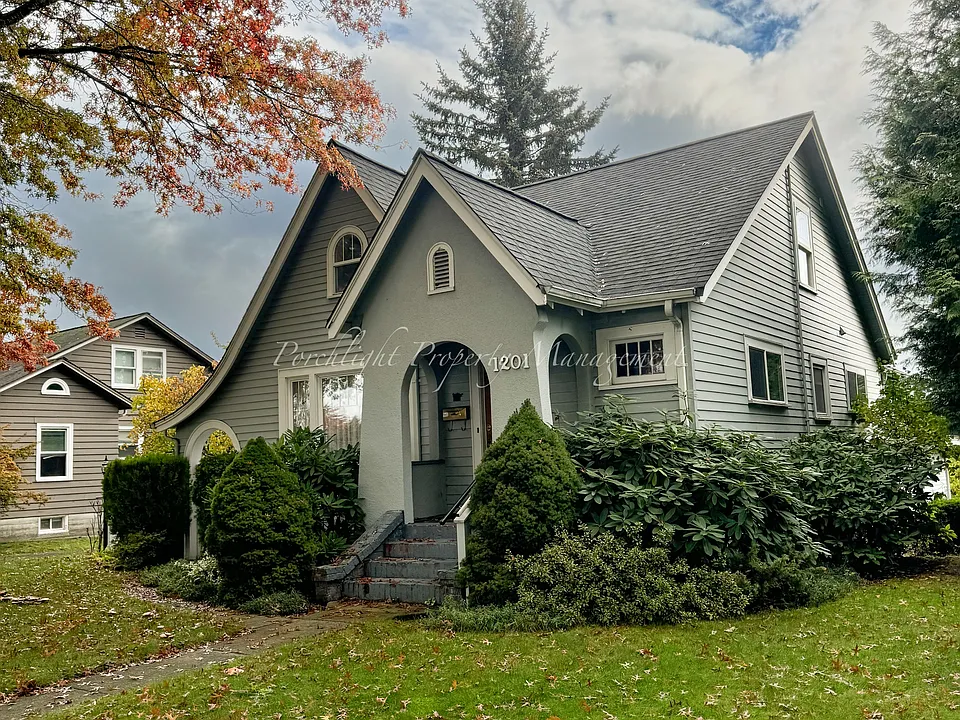 1201 Front St