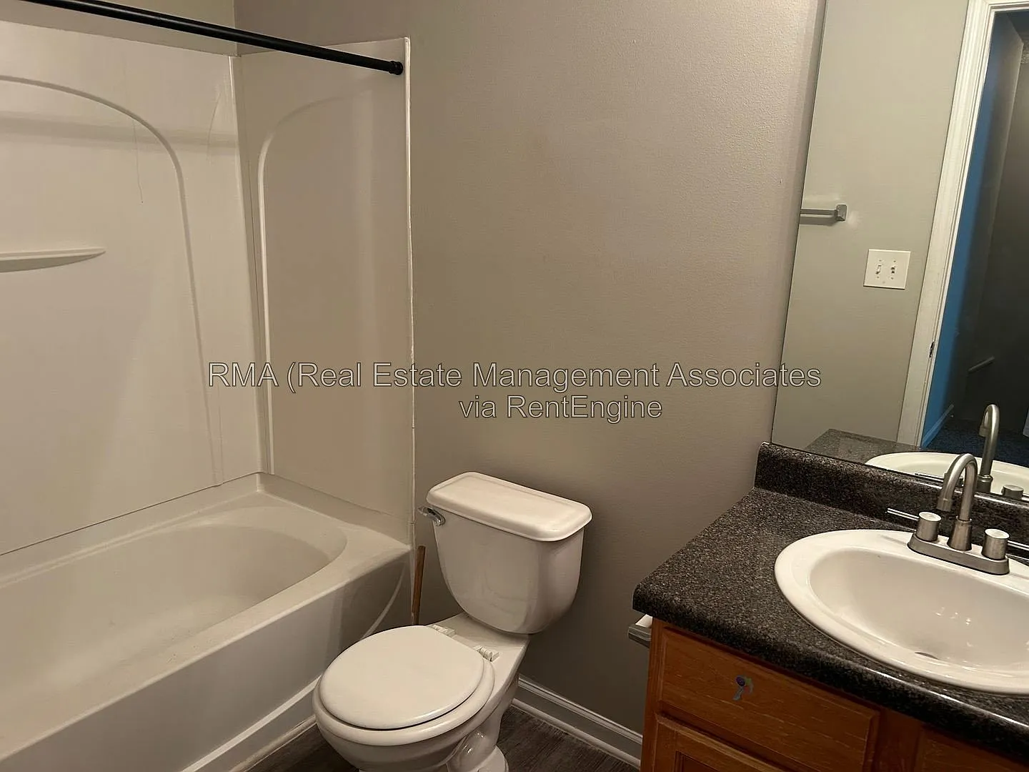 3 bed, 2.5 bath, 1377 sqft, $1,325 — Photo 3