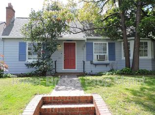 4424 T St, Sacramento, CA 95819