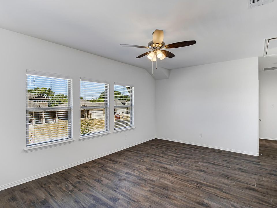 1st image of 107 Still Glen Dr