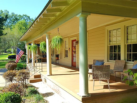 3rd image of 3202 Lebron Rd