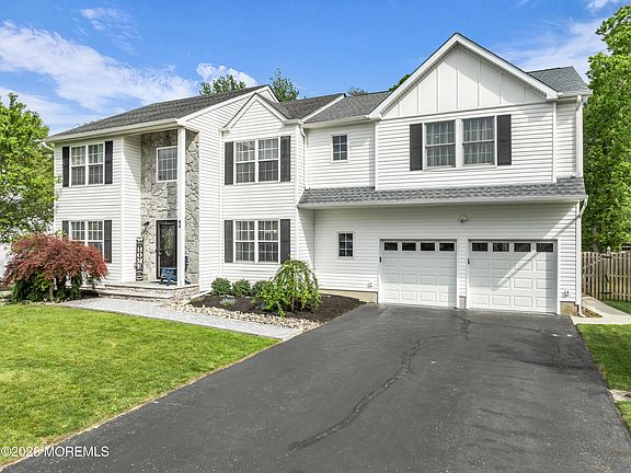 2nd image of 65 Sherrybrooke Drive