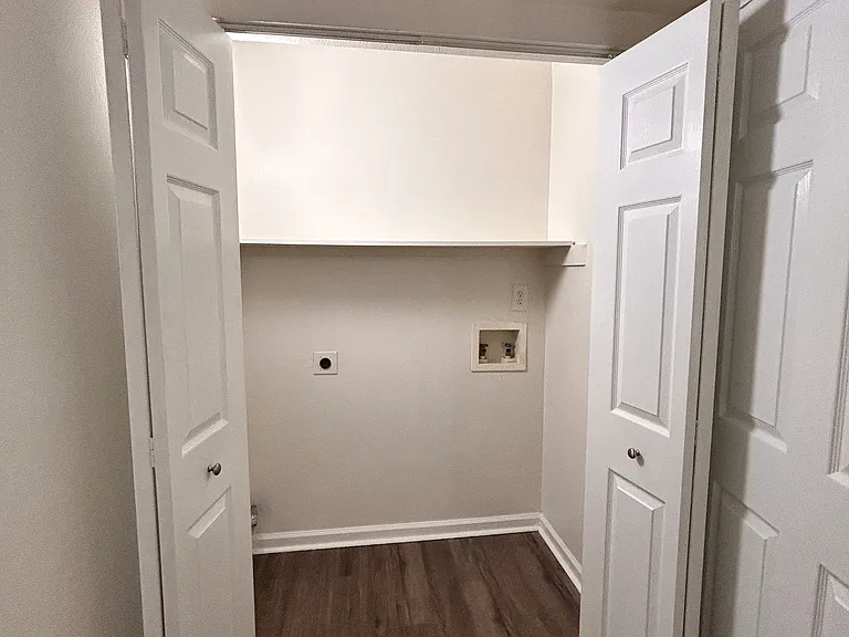 1159 Fords Pointe Cir #1159 — Photo 8