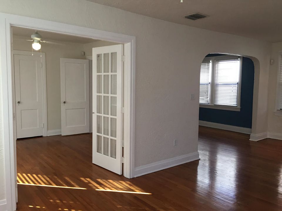 2nd image of 615 N M St