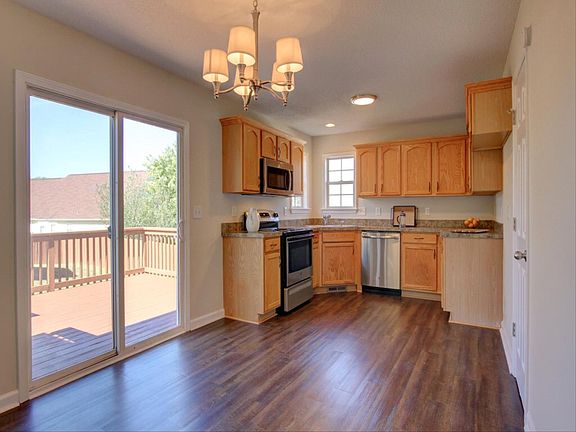 5th image of 1672 Cedar Springs Cir